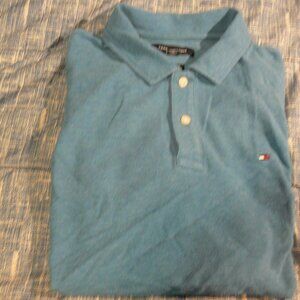 TOMMY HILFIGER LOGO  POLO SHIRT SIZE LARGE.